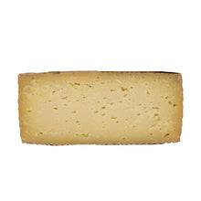 Cargar la imagen en el visor de la galería, Queso Manchego D.O.P Curado Artesano