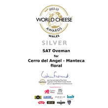 Cargar la imagen en el visor de la galería, Queso de Oveja Manteca Floral